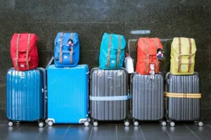 Best Colors for a Luggage Suitcase