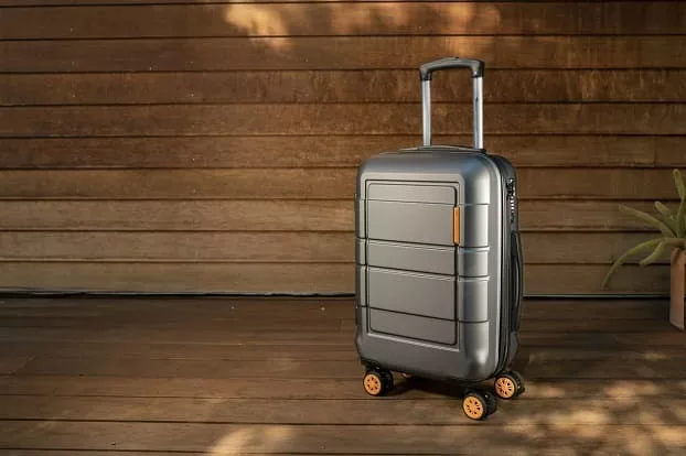 How to repair a damaged luggage suitcase