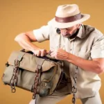How to Lock a Safari Bag