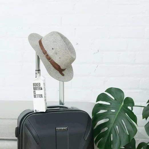 How to pack a hat in a luggage suitcase