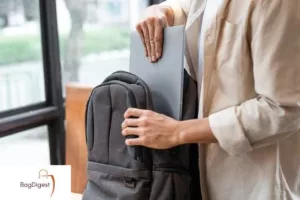 How to Pack Your Laptop Bag for a Day Trip